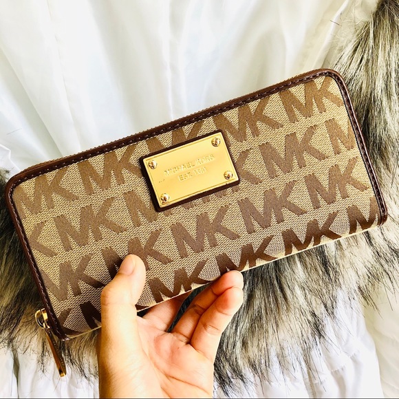 michael kors jacquard wallet
